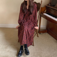 名媛连衣裙高端气质春季复古大码女装胖妹妹宽松显瘦清新V领裙子