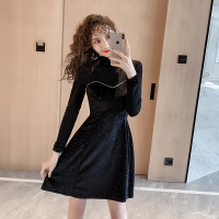 连衣裙女春夏2021新款打底法式赫本小黑裙收腰气质针织丝绒小礼服