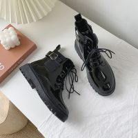 显脚小马丁靴秋鞋2021年新款百搭英伦风女鞋厚底显高网红工装短靴