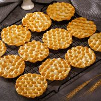 石头饼干零食小吃食品薄脆 饼干咸饼干批发