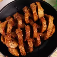 烤面筋香辣烤面筋串批发辣条豆制品素食麻辣即食面筋休闲零食小吃