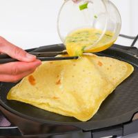 蔬菜鸡蛋灌饼皮面饼家庭装鸡蛋饼皮半成品早餐手抓饼商用摆摊批发 南瓜味(10片) 加纸袋+油刷+秘制灌饼酱130g