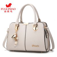 包包女2020新款妈妈包中年女包百搭时尚斜挎包单肩大包 米白