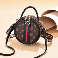 女包圆形小包包2021新款潮印花圆饼包百搭斜挎小包女小圆包 老花黑色