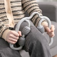 手动按摩滚轮舒缓多功能腿部肌肉放松四轮按摩器 混色