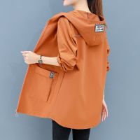 大码风衣女2021新款短外套宽松休闲连帽上衣夹克春秋款女装新款 中长款焦糖色 [春秋款] L 95-115斤