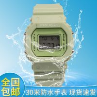 多功能运动手表男女学生初中生简约防水闹钟夜光中小学生电子表女 方形款抹茶绿 手表+盒子