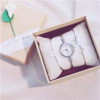 2021年新款开口手镯手表女学生韩版简约ins风气质少女心文艺闺蜜 银带白盘 单个手表(送电池)