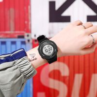 手表男女中学生韩版潮流简约夜光防水运动多功能青少年情侣电子表 8801黑色 单手表+电池+螺丝刀