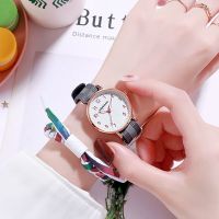 手表女学生韩版简约森系复古少女心潮流时尚ins学院风防水夜光表 特价灰色(比心款) 手表+电池(收藏店铺优先发货)