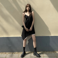 苏芈法式复古假两件黑色吊带裙2021春夏新款收腰显瘦露背辣妹连衣裙女