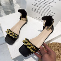 苏芈凉鞋女夏外穿2022年新款ins风法式金属链罗马风一字带平底沙滩鞋