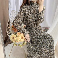 枫述高领碎花裙雪纺连衣裙子女春装2021年新款显瘦淑女裙百褶打底长裙