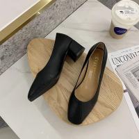 方头单鞋女2021春季新款网红百搭玛丽珍鞋浅口复古粗跟中跟工作鞋