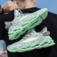 男鞋夏季透气网面防臭飞织休闲运动潮鞋2021新款青少年跑步鞋