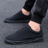 男鞋秋季防滑厨房板鞋青少年运动休闲鞋韩版黑色防油防水厨师鞋子