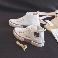 2021年新款帆布鞋女百搭平底板鞋学生韩版小熊小白鞋