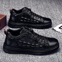 2021年新款春季男鞋黑色鳄鱼纹高帮皮鞋韩版潮流休闲中帮板鞋潮鞋