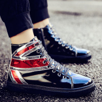 2021新款春季男鞋精神小伙板鞋男士高帮鞋潮男韩版亮面潮鞋马丁靴