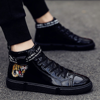 2021新款春季男鞋韩版潮流亮面高帮板鞋精神小伙中帮皮鞋休闲潮鞋