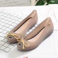 婕秘新款果冻鞋低帮鱼嘴蝴蝶结水晶透明巴西塑料凉鞋平底沙滩鞋女