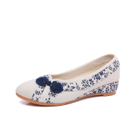 婕秘老北京布鞋女低跟春夏单鞋民族风绣花鞋浅口套脚平底坡跟汉服鞋女