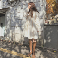 述雅杏色裙子韩版宽松洋气减龄娃娃衬衫泡泡袖大裙摆法式复古连衣裙女