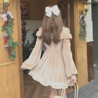 述雅气质轻熟风新款金丝绒连衣裙女设计感心机珍珠挂脖一字肩超火短裙