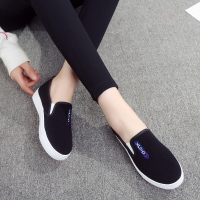 伊努特懒人鞋女帆布鞋一脚蹬2020老北京新款平底黑色休闲学生单鞋女布鞋