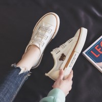 伊努特夏季薄款松紧带帆布鞋女2021年新款百搭春秋板鞋透气网面小白鞋子