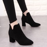 伊努特沐琹裸靴女春秋单靴2021新款韩版切尔西靴时尚中跟尖头靴粗跟短靴女靴