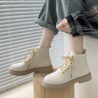 伊努特沐琹白色马丁靴女ins网红瘦瘦靴2021年新款英伦风秋冬单靴平底短靴子