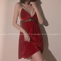 枫述做你的猫:得不到的红玫瑰 性感深V睡裙女丝绒款露背吊带家居服女