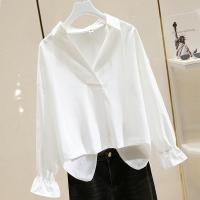枫述2021春装新款V领白衬衫女设计感小众宽松休闲轻熟冷淡风衬衣上衣