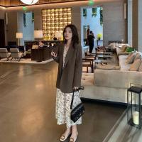 枫述法式V领中长款碎花连衣裙女春装2021年新款温柔白色内搭收腰裙子