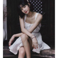 枫述2021春夏新款Blackpink Lisa同款方领白色抽褶系带可爱吊带连衣裙