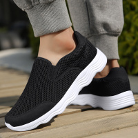 述雅40多岁中年人舒服运动鞋夏天透气跑步鞋黑色同款好穿不重脚走路鞋