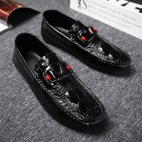 述雅2021春季新款男士懒人豆豆鞋潮流百搭一脚蹬鳄鱼纹亮面皮鞋男鞋子