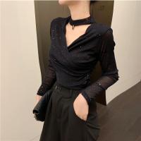 述雅女上衣时尚气质洋气蕾丝网纱修身挂脖V领长袖初春装内搭打底小衫