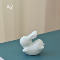 创意兔子陶瓷摆件书桌家居饰品可爱生肖兔新年圣诞生日礼物 青釉