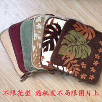 厂家清仓处理冬季加厚毛绒坐垫学生椅子垫办公室久坐椅垫子凳子垫 方形卷边垫 花型随机发 约40*40cm 40*4