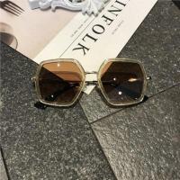 六一儿童节太阳镜男童个性潮女童防紫外线走秀表演墨镜宝宝眼镜 方菱框金粉框茶片