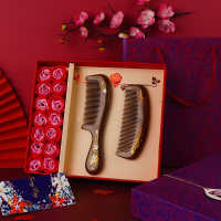 生日礼物女送母亲节适合送给妈妈给老人实用长辈老师的奶奶50岁40 荷花细白+松鼠月梳细 香皂花礼品盒-大