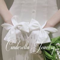 新娘结婚手套白色蝴蝶结缎面手套影楼旅拍写真婚纱礼服短款手套女 乳白的 均码