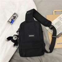 双肩斜挎包大容量可装ipad pro 12.9寸平板电脑胸包多功能单肩包 黑色+黑猩猩挂件