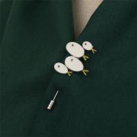 文艺风年年有鱼胸花可爱白色小鱼胸针空调房披肩扣针围巾领扣别针 白漆色
