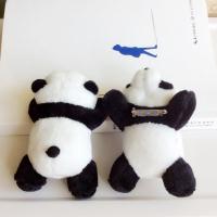 熊猫胸针趴趴熊猫毛绒胸针时尚配饰品别针成人儿童趴在你身上 胸针一个