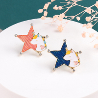 肖战胸针魔法兔ins潮少女个性月亮兔子别针创意情侣徽章学生配饰 蓝色五角星独角兽+粉色五角星独角兽