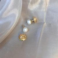 WHYs 搭配小心机V领防走光暗扣万能珍珠胸针别针衬衫领口固定扣针 淡水珍珠胸针一对(传统蝴蝶扣)