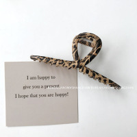 韩国气质网红ins豹纹抓夹复古法式后脑勺鲨鱼夹固定头发夹子头饰 交叉款豹纹抓夹